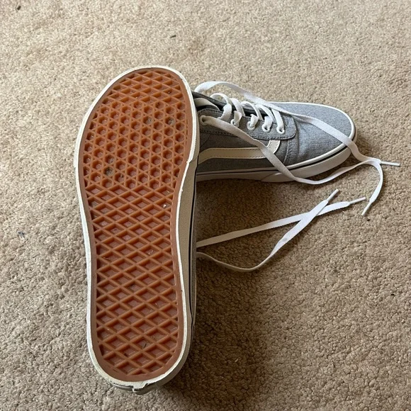 Vans Lo Ward Sneaker. Women’s 9.5 - Picture 3 of 4